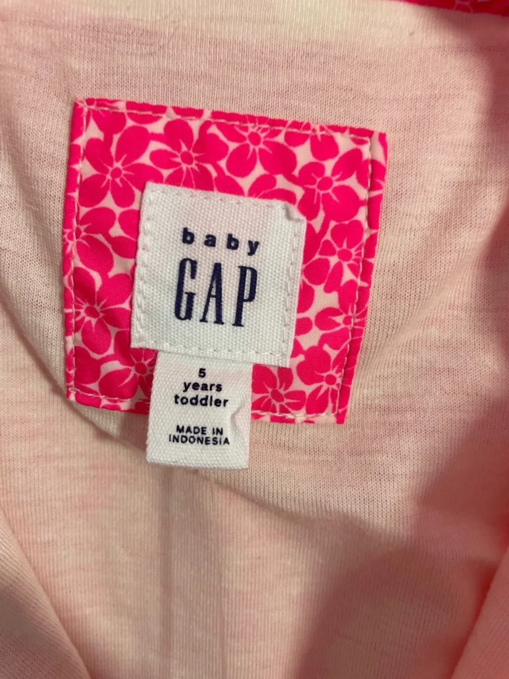 GAP bright hot